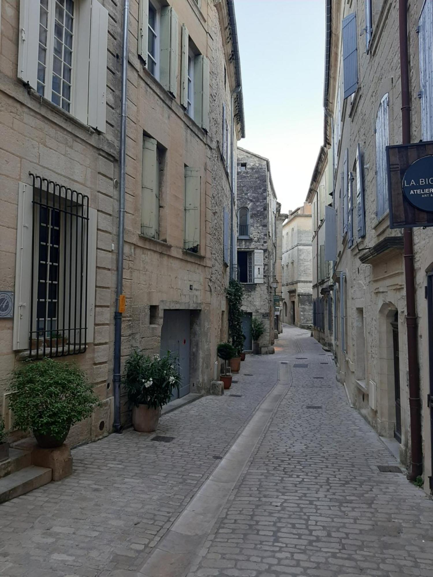Appartement Avec Grand Jardin Et Parking, Uzès Buitenkant foto